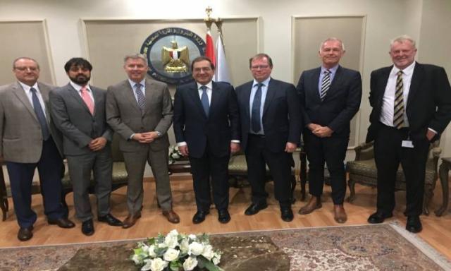 وزير البترول يلتقى السفير الكندى فى القاهرة