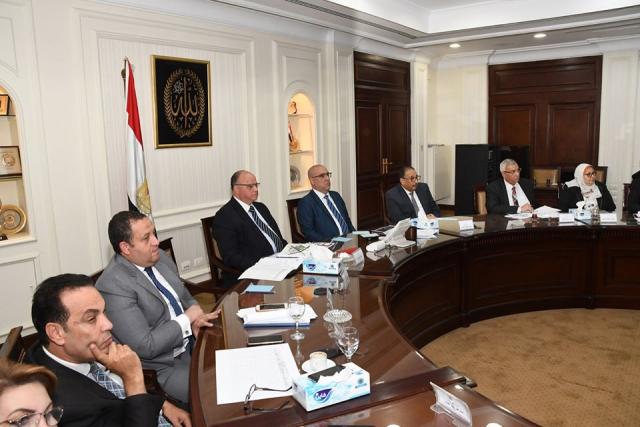 وزير الإسكان ومحافظ القاهرة يستعرضان المقترحات لمشروع تطوير كنيسة «العذراء» التاريخية