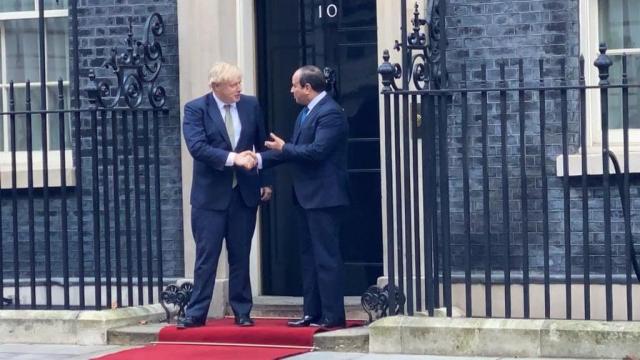 وصول الرئيس السيسي إلى مقر رئاسة الوزراء في لندن