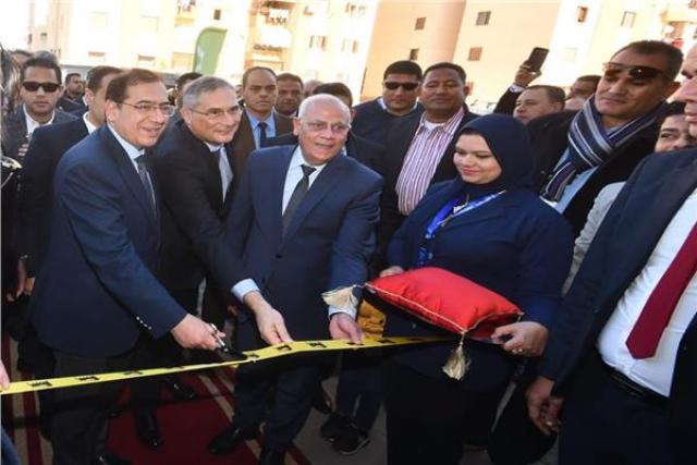 وزير البترول ومحافظ بور سعيد  يفتتحا مشروعات جديدة بالحي الإماراتي ببورسعيد