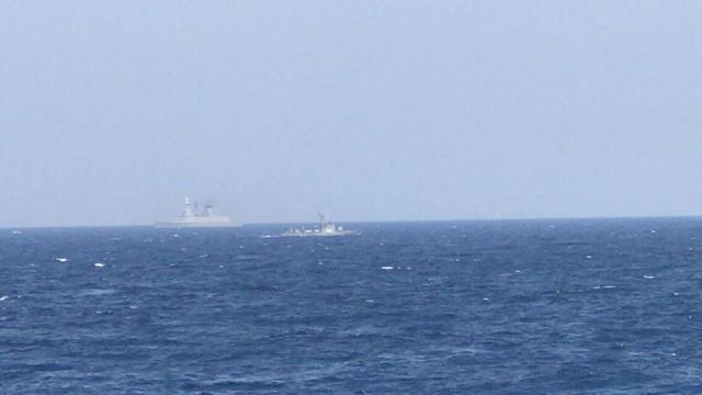 القوات البحرية المصرية والفرنسية تنفذان تدريباً بحرياً عابراً بالبحر الأحمر