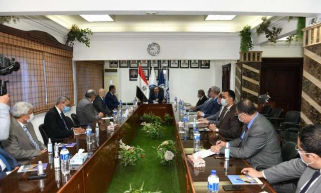 وزير البترول يرأس اجتماع اللجنة الجغرافية لمنطقة مسطرد 
