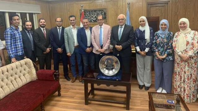 تطوير التعليم  بجامعة الأزهر تحتفل بتعيين  «يوسف عامر » بالشيوخ