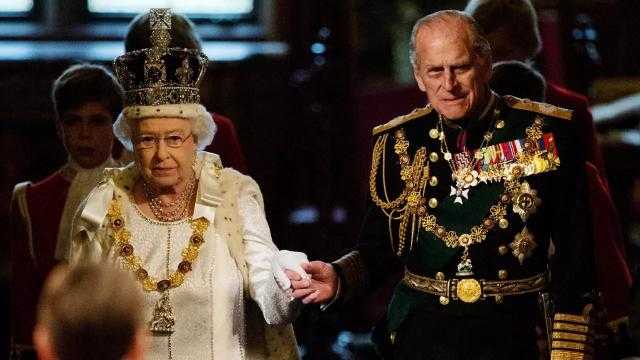 وفاة الأمير فيليب دوق إدنبرة وزوج الملكة إليزابيث الثانية ..والجنازة ”لن تكون رسمية
