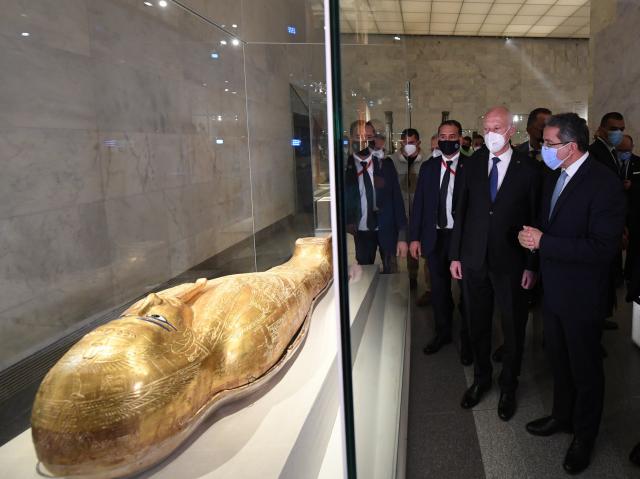 الرئيس التونسي يزور بعض معالم القاهرة
