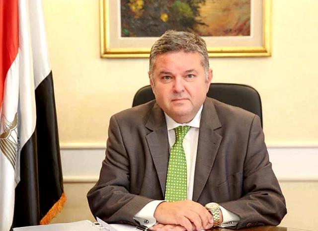 السيد هشام توفيق وزير قطاع الأعمال العام