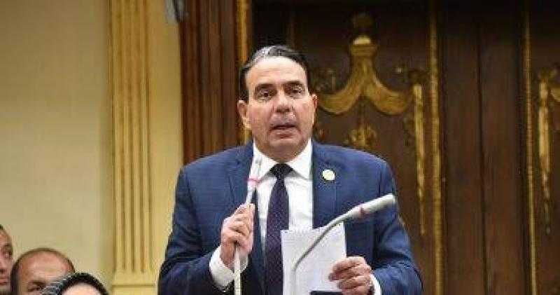 أبو العلا يرفض قانون تنمية رسوم الدولة