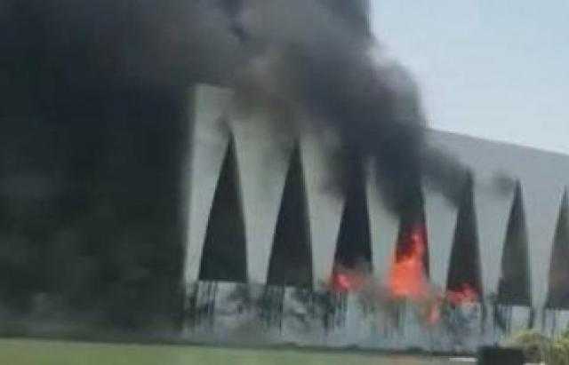 حريق قرب قاعة افتتاح مهرجان الجونة السينمائي...فيديو