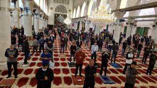 غرامة مالية قدرها 80 جنيهًا على من لا يصلي في المسجد