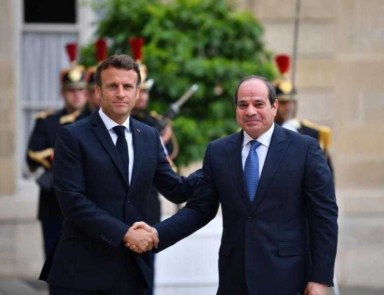 ماكرون يؤكد للرئيس السيسي تقدير فرنسا لمصر على المستويين الرسمي والشعبي