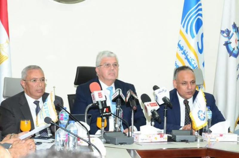 بوابة البرلمان