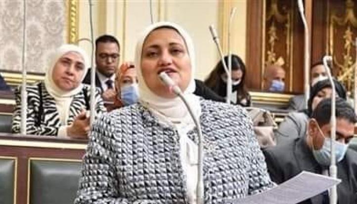 سناء السعيد تطالب باعتذار رسمي بعد منع مواطنين من دخول السينما بسبب الجلباب الصعيدي