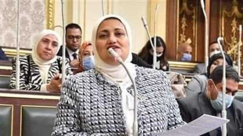 سناء السعيد تطالب باعتذار رسمي بعد منع مواطنين من دخول السينما بسبب الجلباب الصعيدي