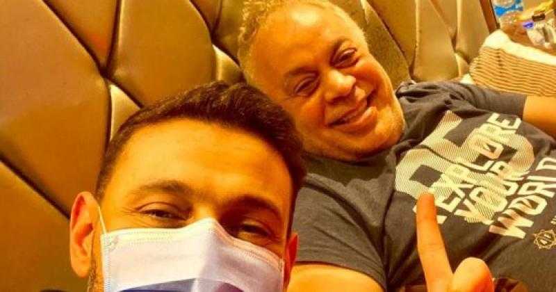 أشرف زكي يكشف حقيقة إصابة رامز جلال بالعمى