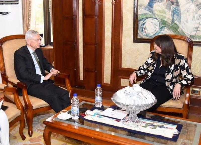 وزيرة الهجرة تستقبل السفير مارك باريتي سفير فرنسا لدى القاهرة لبحث ملفات التعاون الثنائي