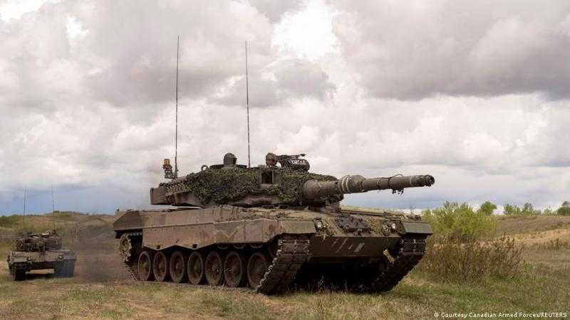 فرنسا ترحب بقرار ألمانيا إمداد أوكرانيا بـ 14 دبابة ”ليوبارد-2”
