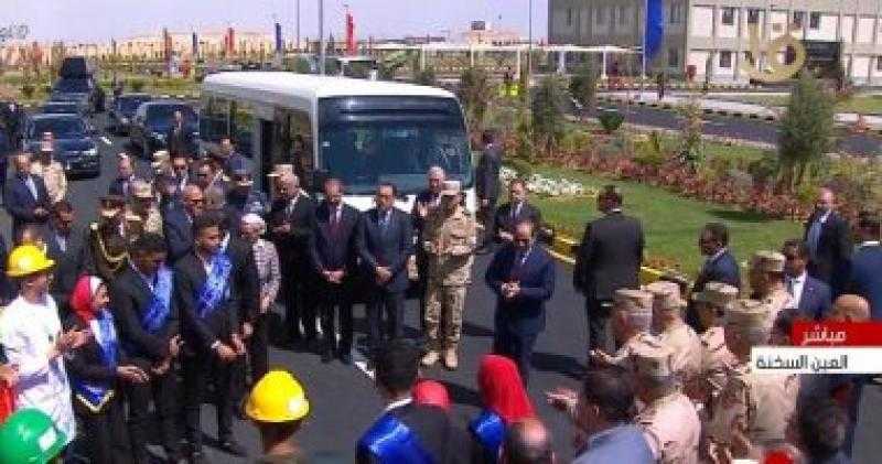 السيسي يفتتح مجمع مصانع الأسمدة الأزوتية بالعين السخنة