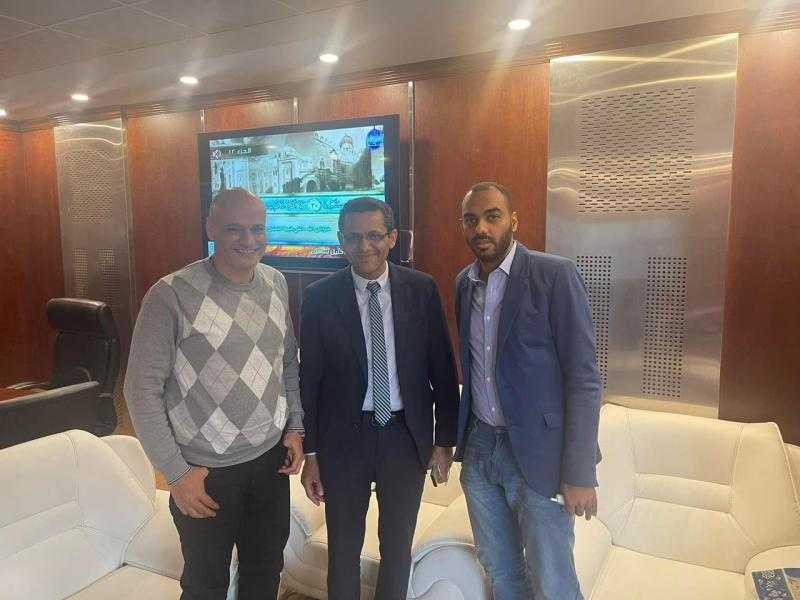 خالد البلشي نقيب الصحفيين يزور منافسه السابق الكاتب خالد ميري