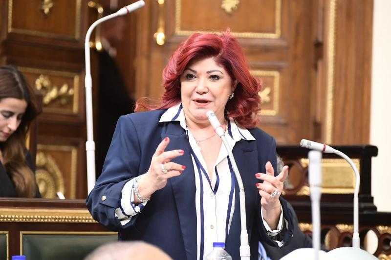 وزير المالية يستجيب لمقترح نائبة بشأن رسوم مغادرة الأجانب وتخفيض ضرائب الأنشطة السياحية