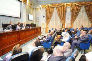 وزيرة التخطيط والتنمية الاقتصادية تناقش مقترح خطة التنمية الاقتصادية والاجتماعية للعام المالي 2024/2023 بمجلس الشيوخ