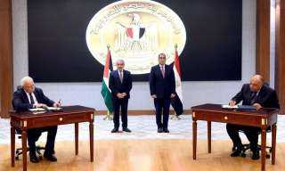 توقيع عدد من الوثائق بين مصر وفلسطين على هامش مباحثات موسعة بين الجانبين برئاسة مدبولي وأشتية