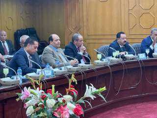 صناعة النواب تقترح تعيين نائب رئيس وزراء للمجموعة الاقتصادية