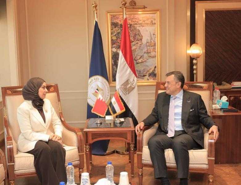 وزير السياحة والآثار يلتقي بسفيرة البحرين بالقاهرة لبحث تعزيز التعاون بين البلدين على المستوى السياحي والأثري
