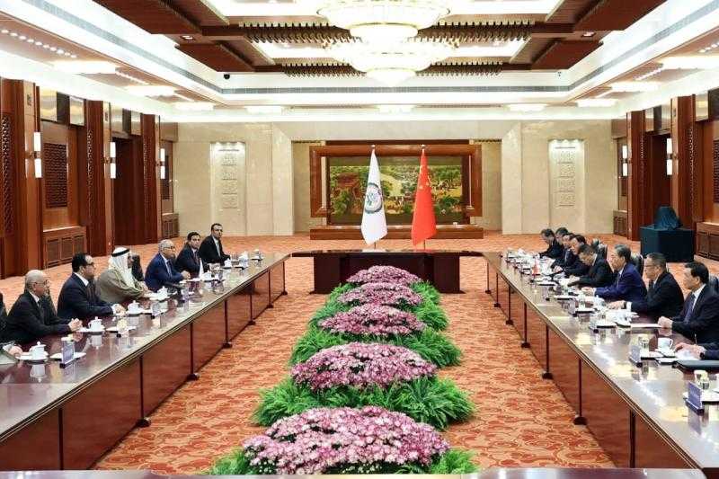 وفد البرلمان العربي يوقع مذكرة تعاون مع نظيره الصيني| صور