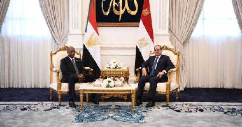 ”البرهان” يشيد بالمساندة المصرية الصادقة للحفاظ على استقرار السودان