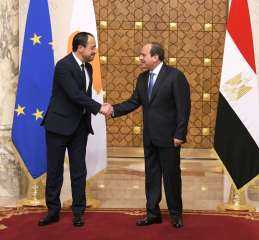 الرئيس السيسي يستقبل نظيره القبرصي في قصر الاتحادية