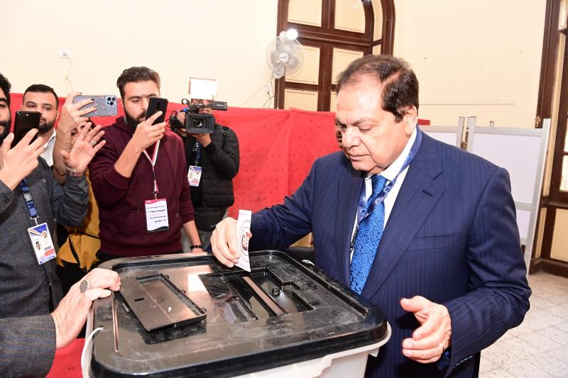 بوابة البرلمان