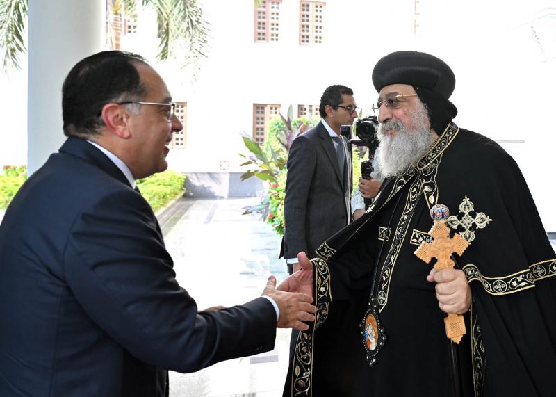 رئيس الوزراء يهنئ البابا تواضروس الثاني بعيد الميلاد المجيد