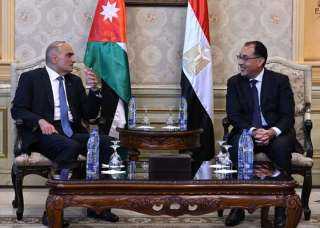 رئيس الوزراء يشكر نظيره الأردني على الاهتمام بالعمالة المصرية وحل مشاكلهم