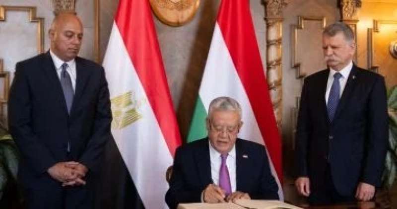 بوابة البرلمان