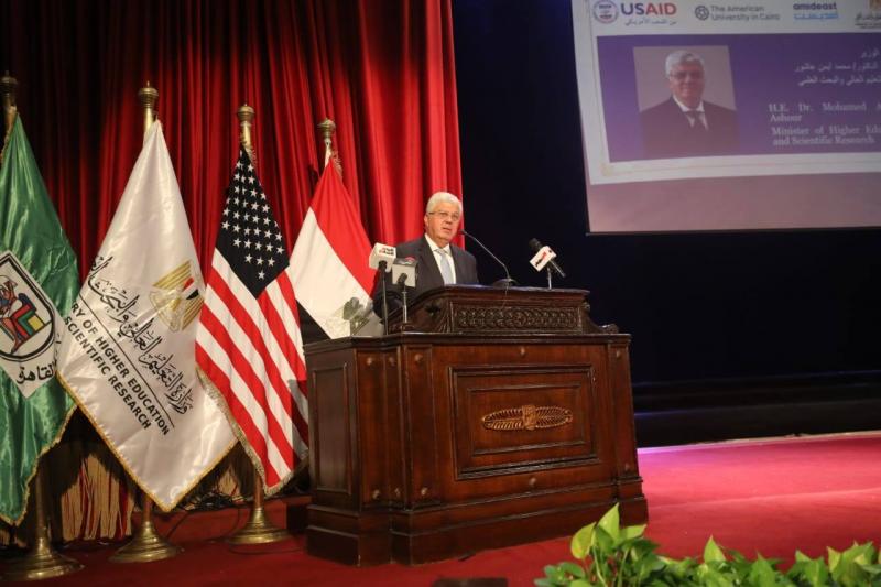 وزير التعليم العالي يشهد حفل استقبال الدفعات الجديدة بعدد من برامج المنح المُقدمة من الولايات المتحدة الأمريكية