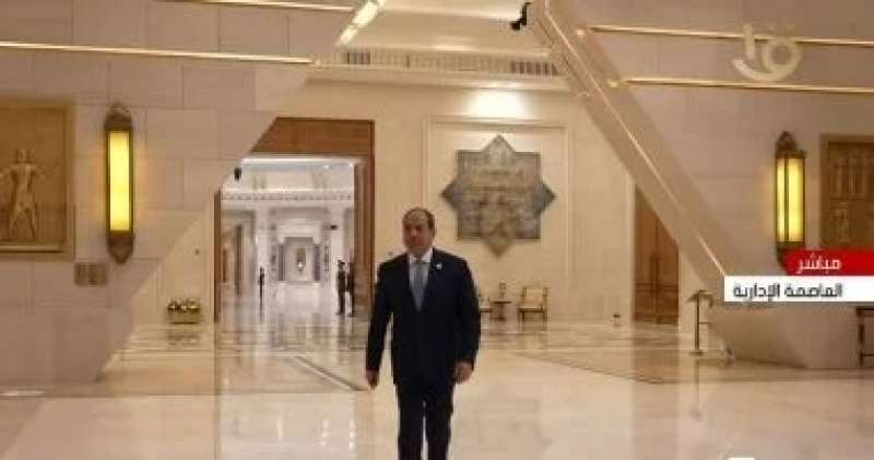السيسي يصل إلى مقر فعاليات قمة منظمة الدول الثماني