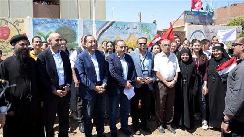 رئيس الوزراء يستأنف جولاته بالمحافظات ويبدأ تفقد عدد من المشروعات الخدمية والتنموية بأسيوط