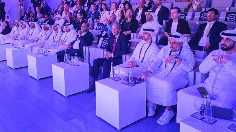 خلال مشاركته فى جلسة رفيعة المستوى ضمن فعاليات قمة ”الآلات يمكنها أن ترى” فى إطار ”أسبوع دبي للذكاء الاصطناعي” بدبي