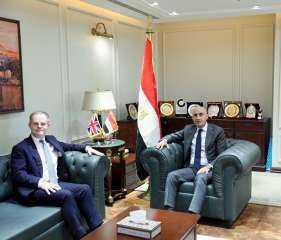 وزير التربية والتعليم يستقبل السفير البريطاني ومدير المجلس الثقافي البريطاني بالقاهرة لبحث تعزيز آفاق التعاون في المشروعات التعليمية المشتركة