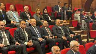مجلس الشيوخ يستقبل وفد تحالف الأحزاب المصرية خلال الجلسة العامة
