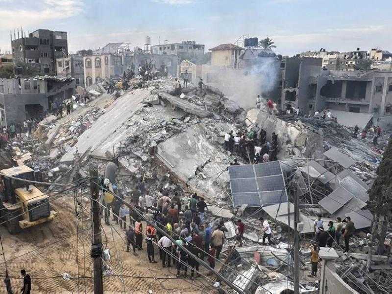 الاحتلال ينفذ عمليات نسف كبيرة للأحياء والمربعات السكنية في خان يونس بغزة