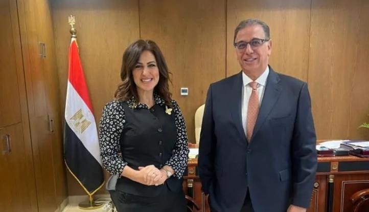 الجبهة الوطنية” تلتقي نائب وزير الخارجية استعدادا لتأسيس قواعد للحزب من المصريين بالخارج