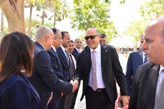 وزير العمل يُعلن عن 600 منحة مجانية لتدريب الشباب في مركز تدريب شركة الحفر المصرية