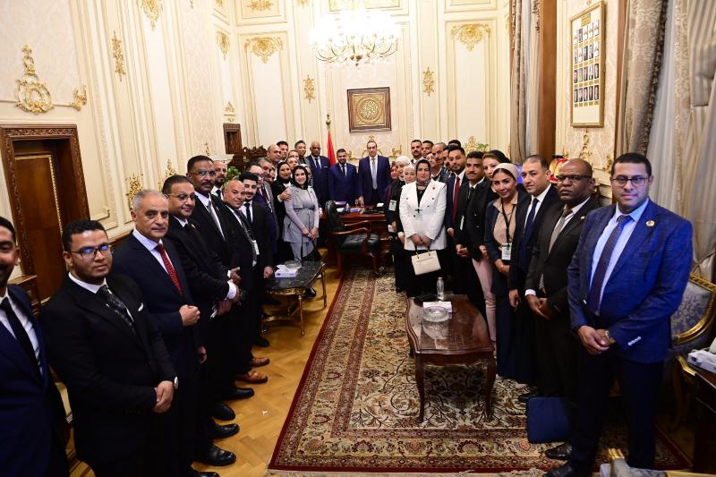 بوابة البرلمان