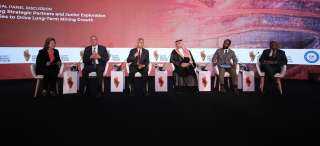 وزير البترول يشارك في الجلسة الوزارية التي أقيمت تحت عنوان ”جذب الشركاء الاستراتيجيين وشركات التنقيب الناشئة لتحفيز نمو قطاع التعدين على المدى البعيد”