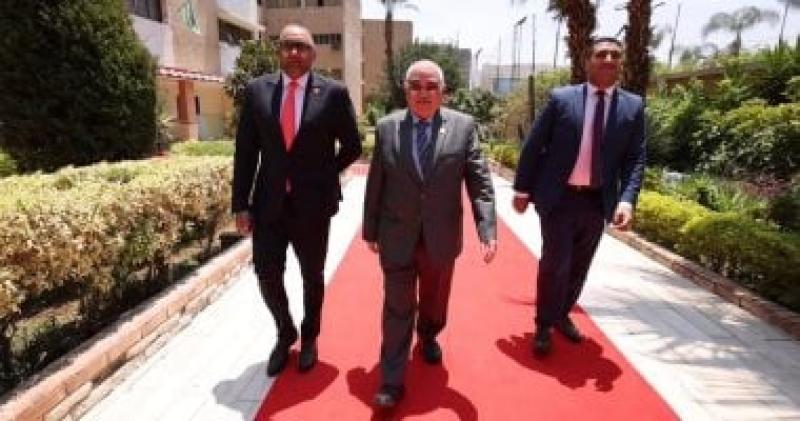 بوابة البرلمان