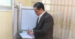 النائب عصام هلال يُدلي بصوته في انتخابات الشيوخ بمسقط رأسه بالحوامدية