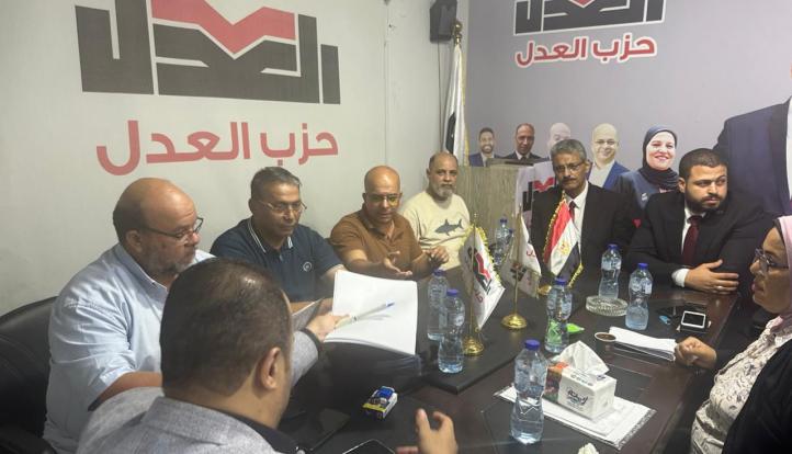 غرفة عمليات حزب العدل المركزية بالإسكندرية تتابع سير العملية الانتخابية لليوم الثاني على التوالي