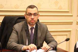 خبير اقتصادي: وزير البترول الأكثر ظهوراً إعلامياً.. والأضعف أداءً في 30 عاماً