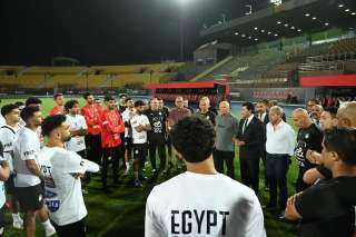 قبل مواجهة المنتخب الإثيوبي بتصفيات كأس العالم.. وزير الرياضة يشهد مران المنتخب الوطني.. صور